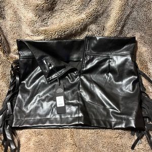 Mini faux leather skirt